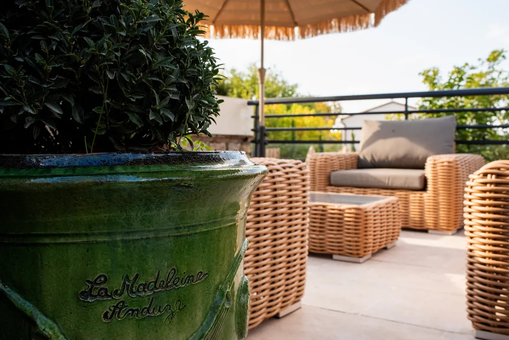 pot anduze et salon exterieur