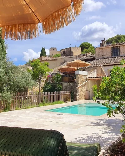 vue piscine depuis le transat