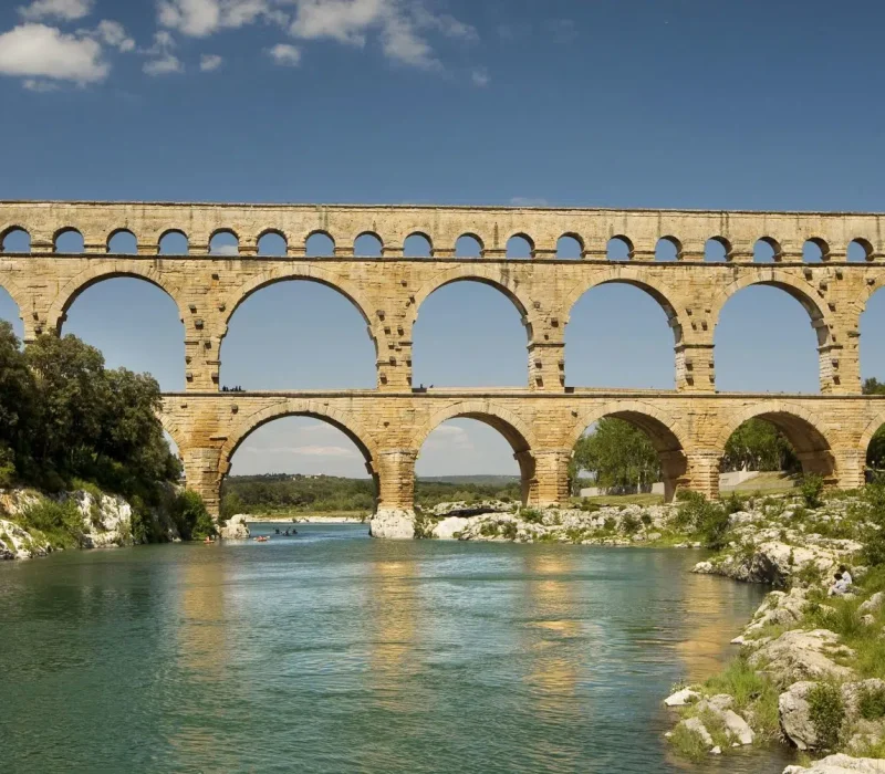 Pont_du_Gard._Credit_photo_O.Maynard_Office_de_Tourisme_de_Nimes-scaled