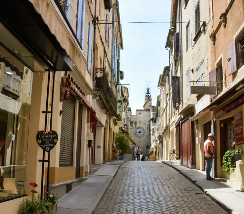 Sommiere cite medievale - Une porte sur deux continents