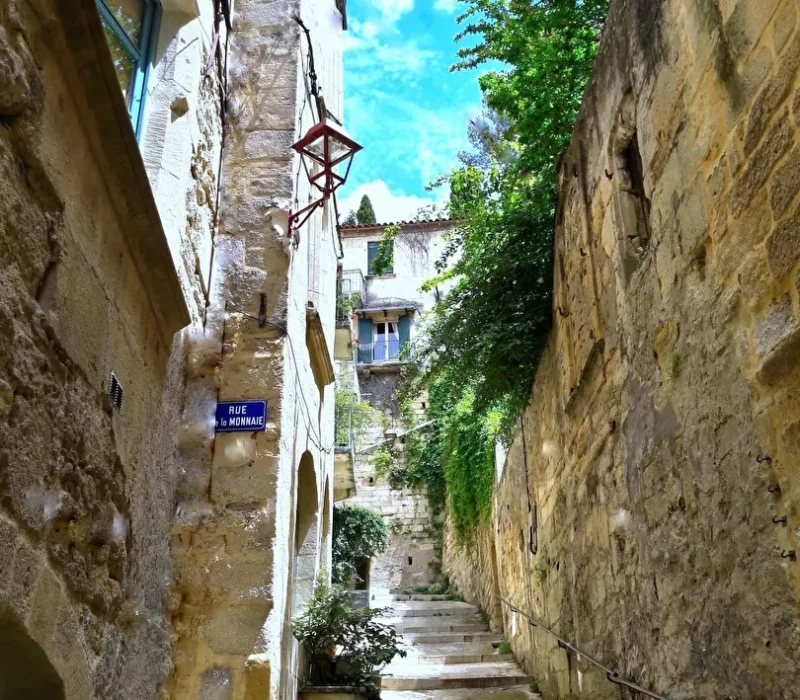 gardtourisme-04310-ruelle-medievale-de-sommieres-gard-tourisme